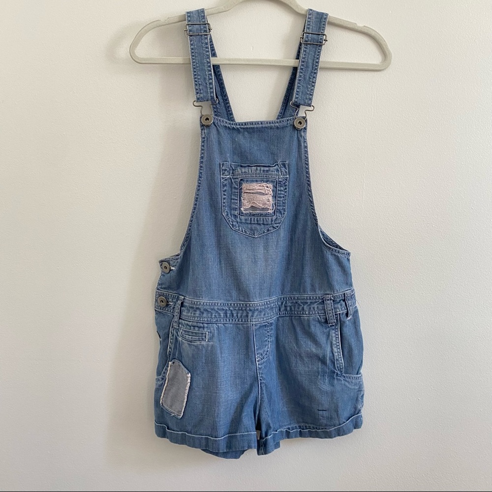 4/$25 Mossimo Distressed Bib Patched Overall Cuffed Shorts in Medium Wash size 4